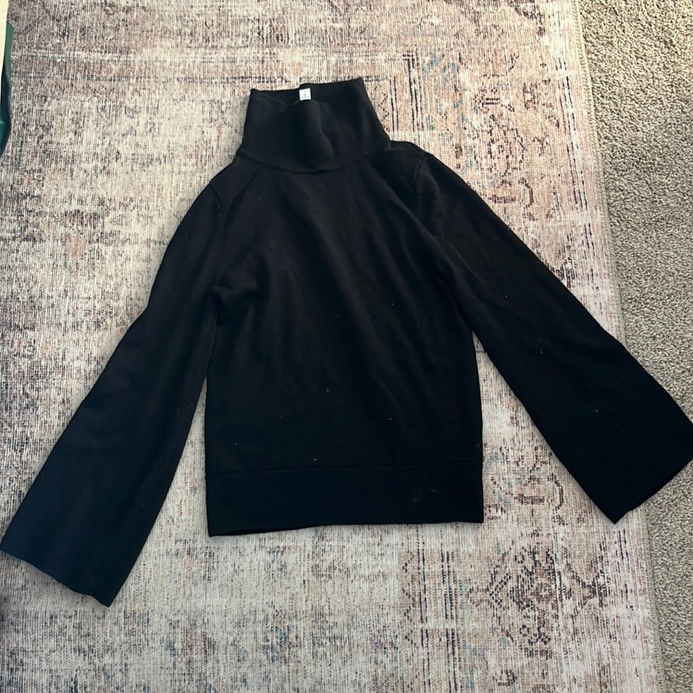 Lululemon wool black sweater size 6